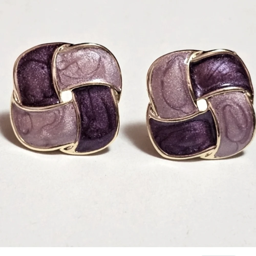 Purple and lavender swirl foursquare enameled earrings vintage